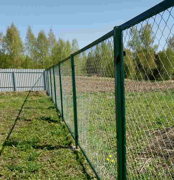 картинка для заглавной Забор из сетки рабица